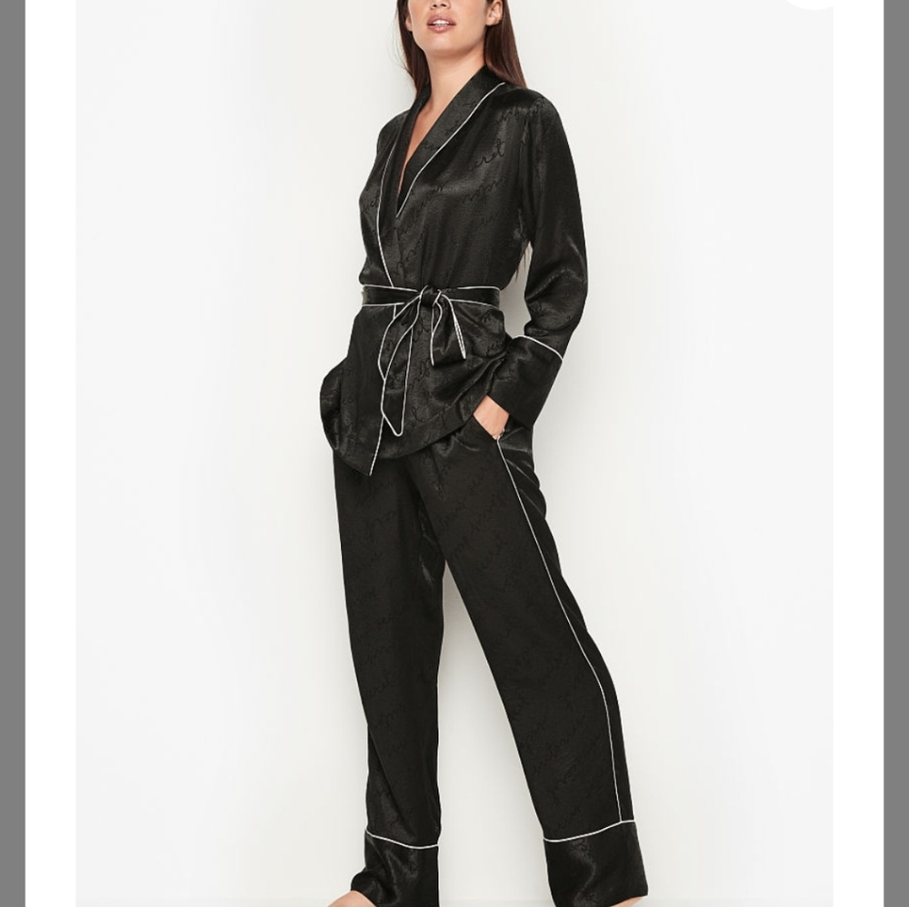Victoria's Secret Satin Logo PJ's